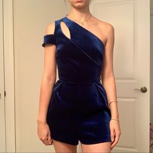 TOPSHOP Velvet One Shoulder Romper